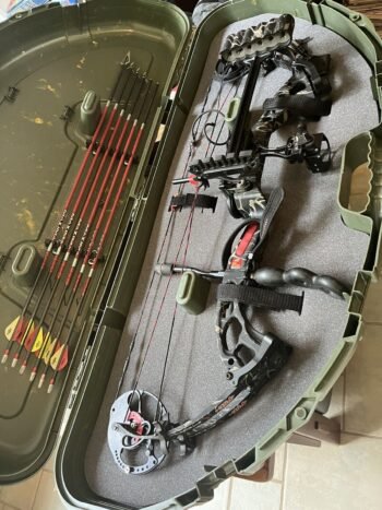 PSE Pro Series Archery- Compound Bow - Package